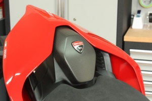 Seat Pad Carbon Cover "Logo Version" Ducati Panigale V4 / V4S